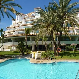 https://apartment-202-parque-miraflores-mijas-costa.1costadelsol.com